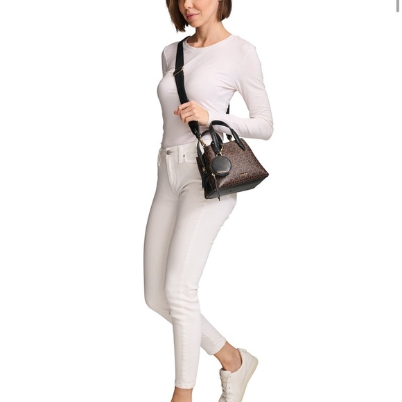 New CALVIN KLEIN Millie Signature Triple Compartment Crossbody - Picture 2 of 11